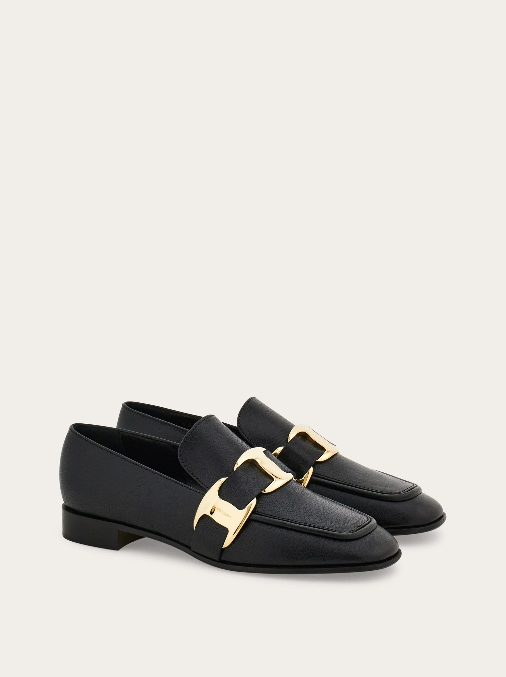 Ferragamo Maxi Vara plate loafer - Image 5
